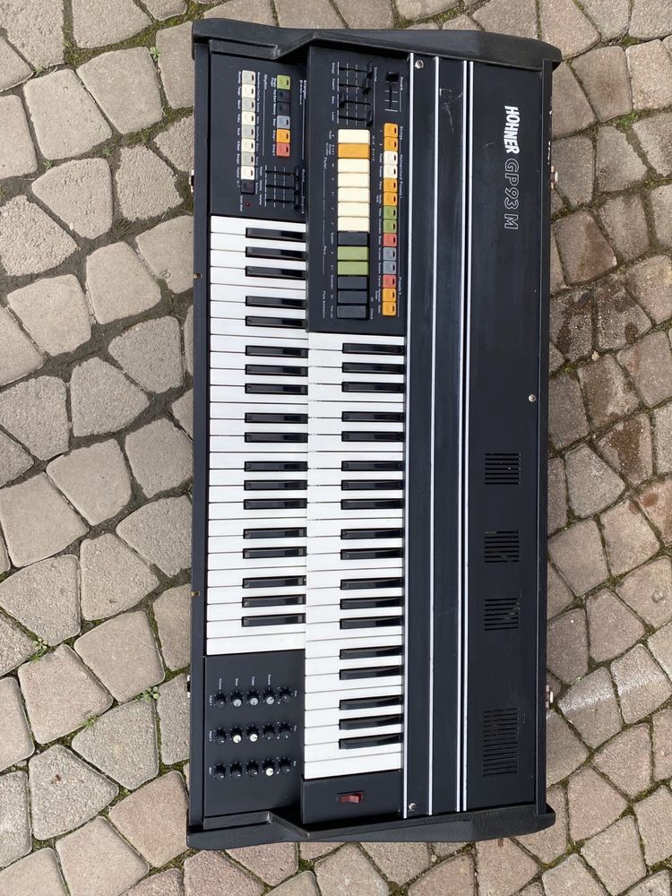 Орган,синтезатор HOHNER GP93M