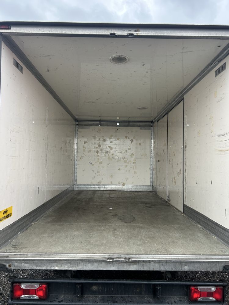 Izoterma Kontener Garaz Magazyn Zabudowa Iveco Daily Chlodnia