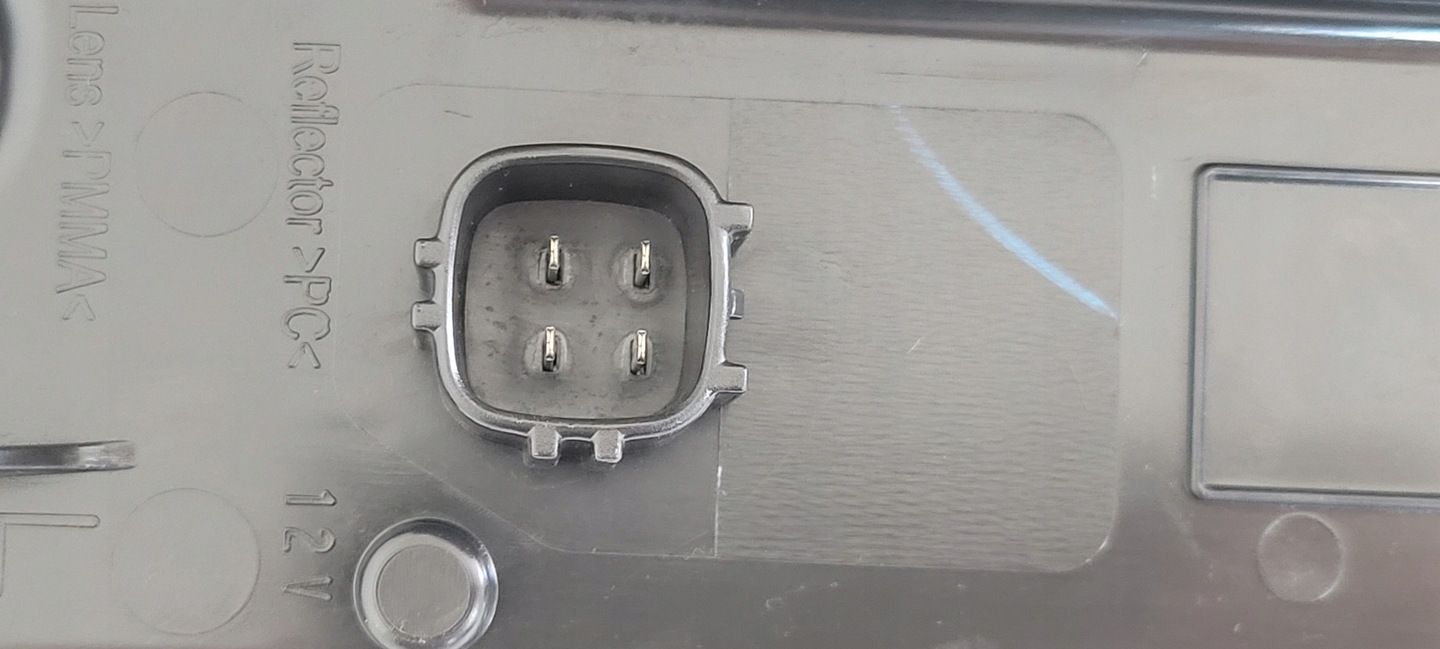 HALOGEN LEWY LED TOYOTA YARIS CROSS 2020- KOITO 0D-317