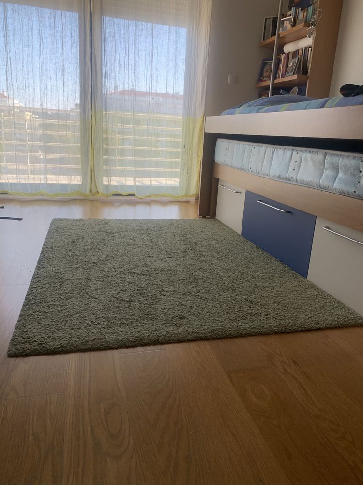 Tapete  de quarto verde