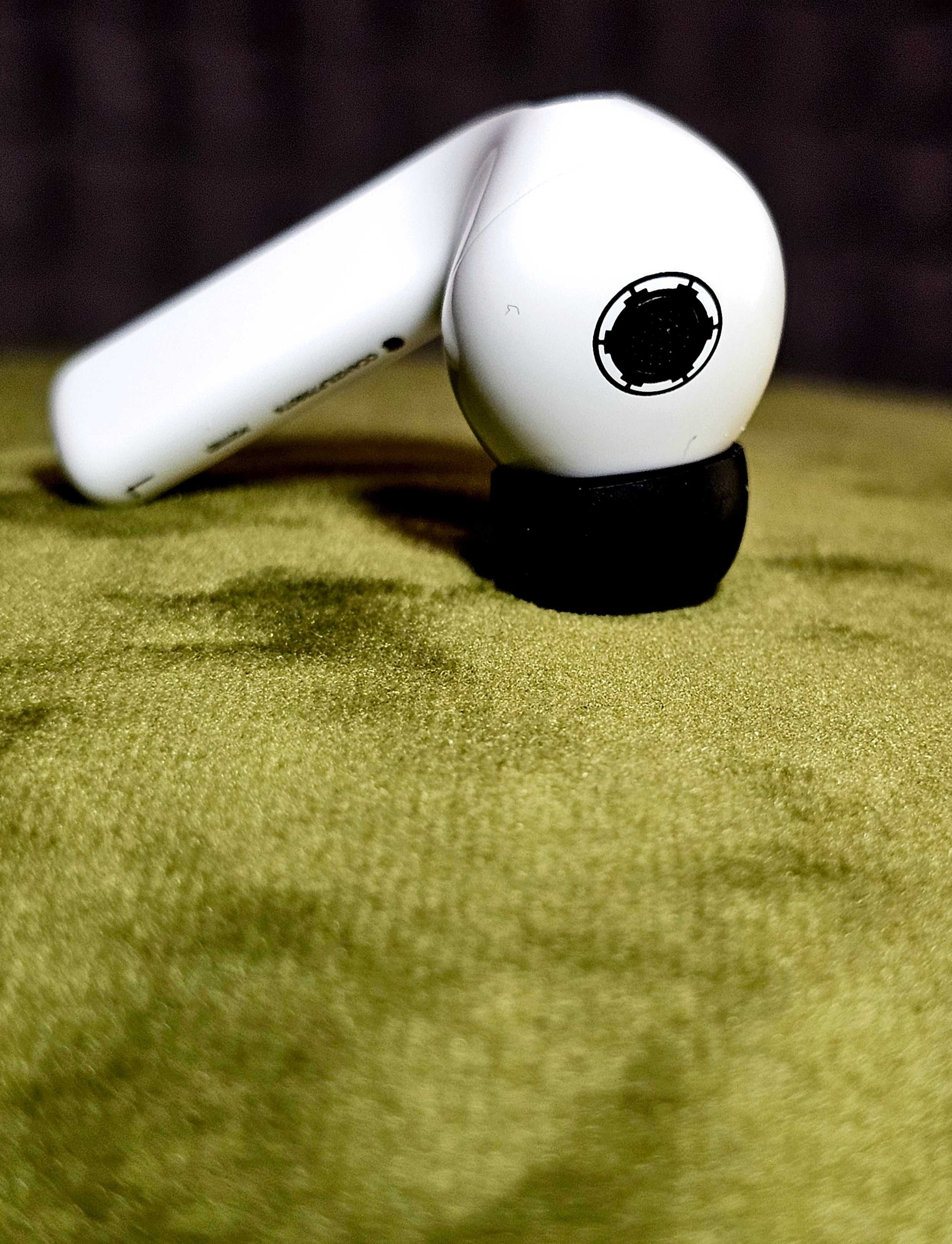 Продам Bluetooth L левый наушник беспроводной TWS Mi Xiaomi Star Wars