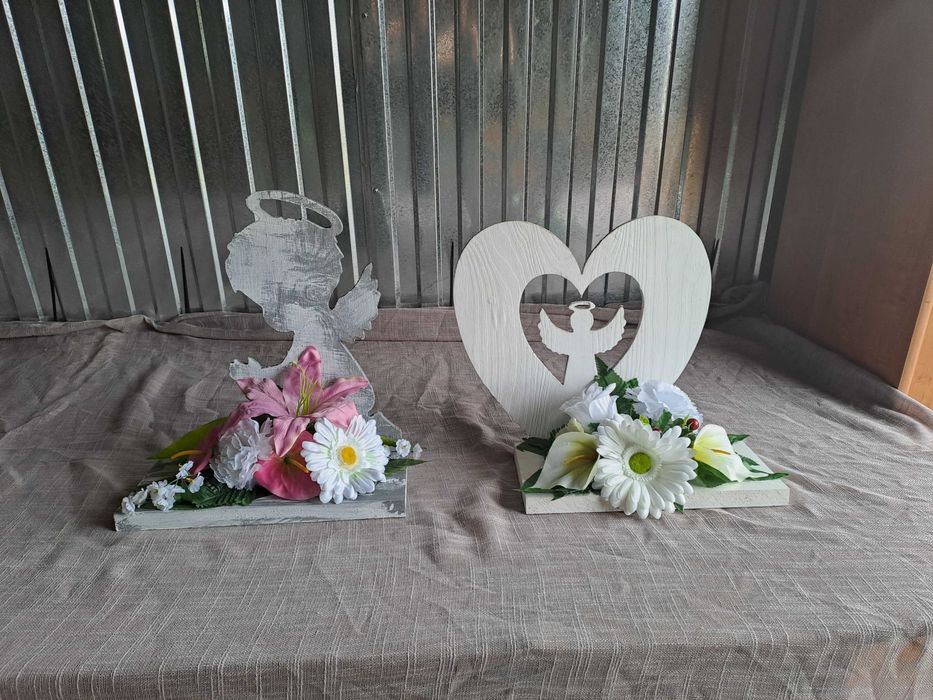 Stroiki na drewnie  wiązanki kompozycja  na grób cmentarz