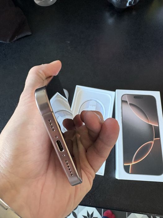 Iphone 16 pro max idealny stan  pustynny tytan
