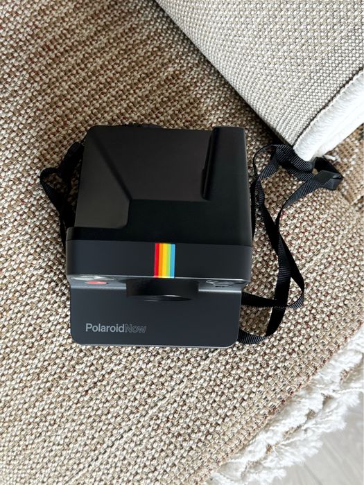 Polaroid Now фотоапарат миттєвого друку сірий з чорним корпусом