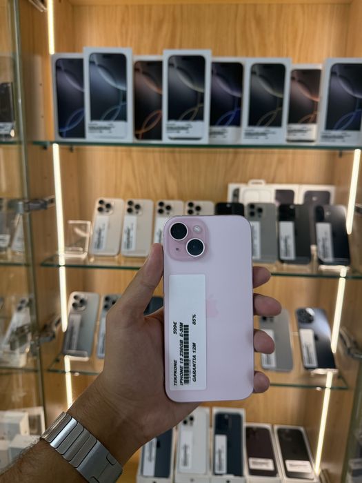 IPHONE 15 256GB COMO NOVO
