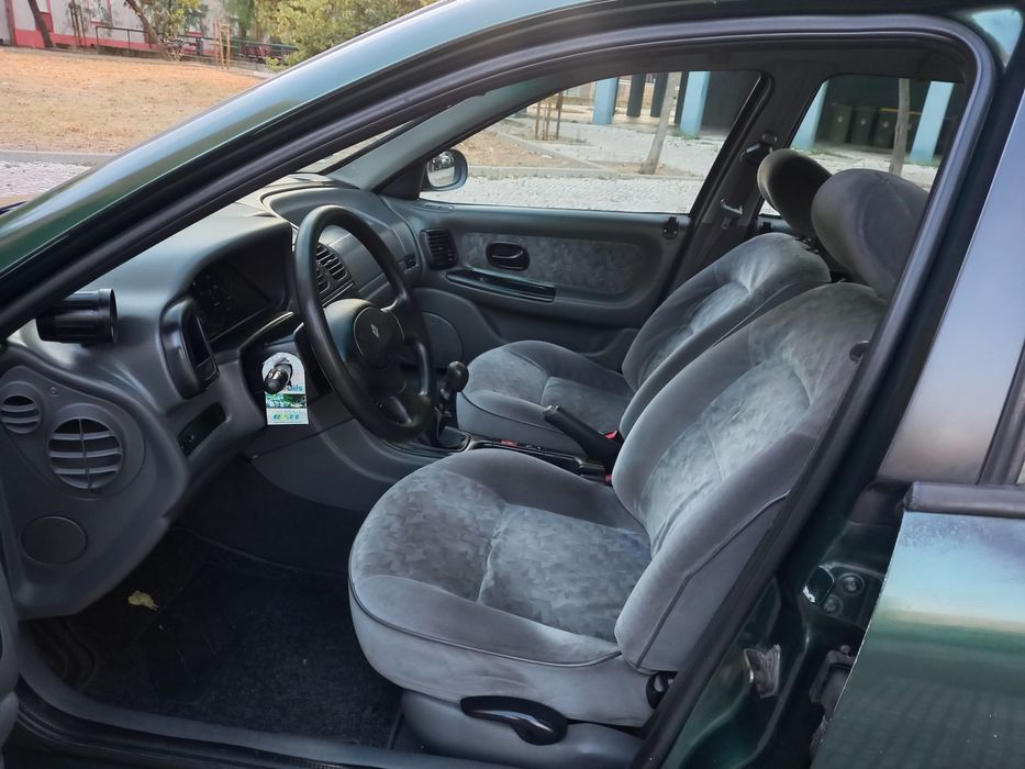 Renault laguna 1.8 i full estras AC