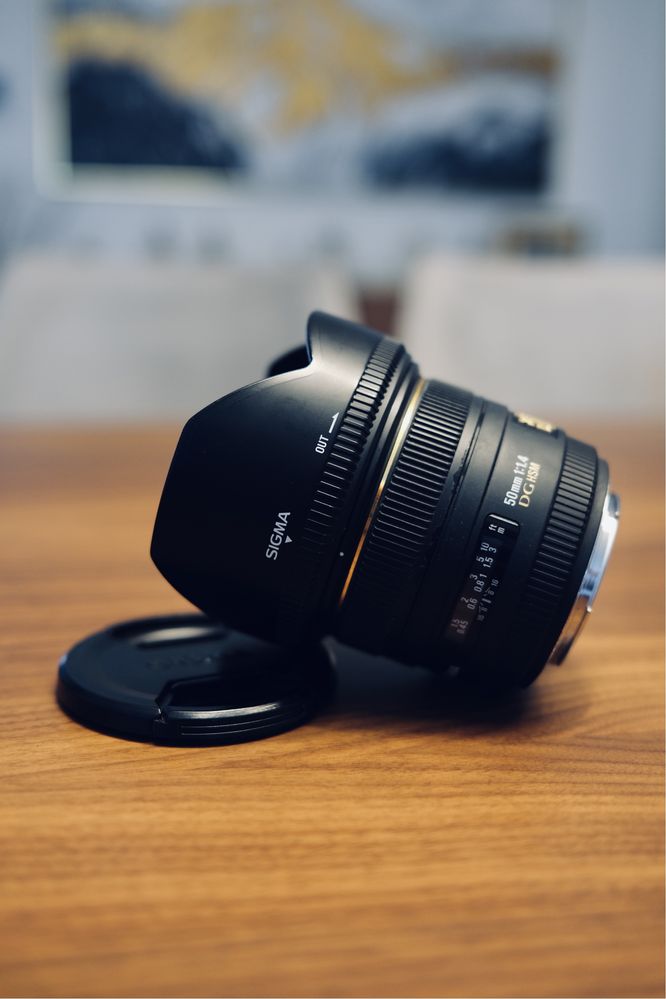 Sigma 50mm f/1.4 EX (Canon mount)