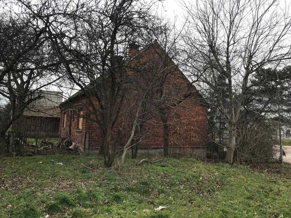 Sprzedam dom do remontu w strefie przemysłowej działka 17a Tarnów