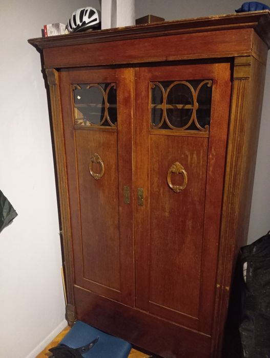 Stara szafa drewniana biurko