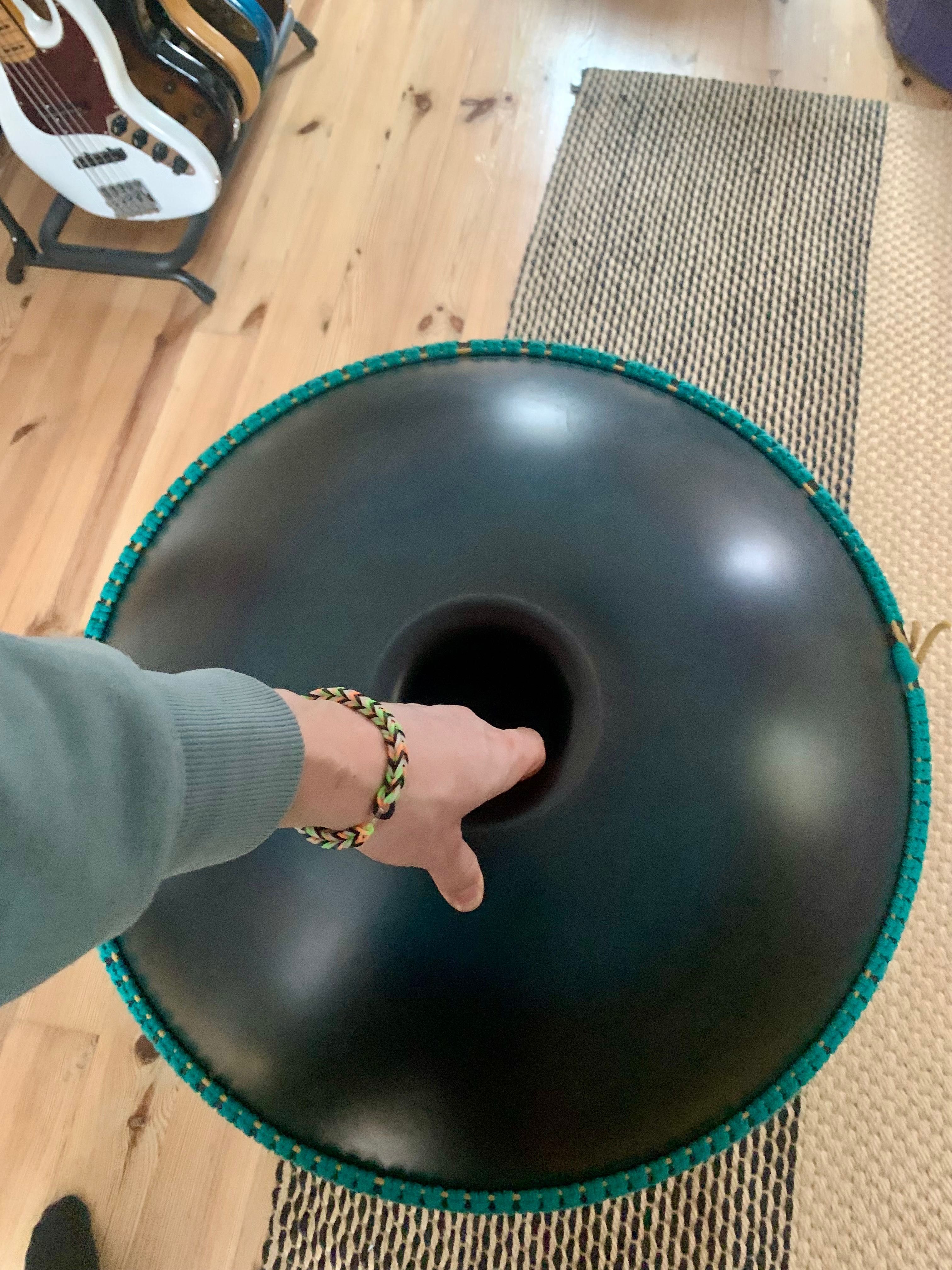 Handpan hangdrum