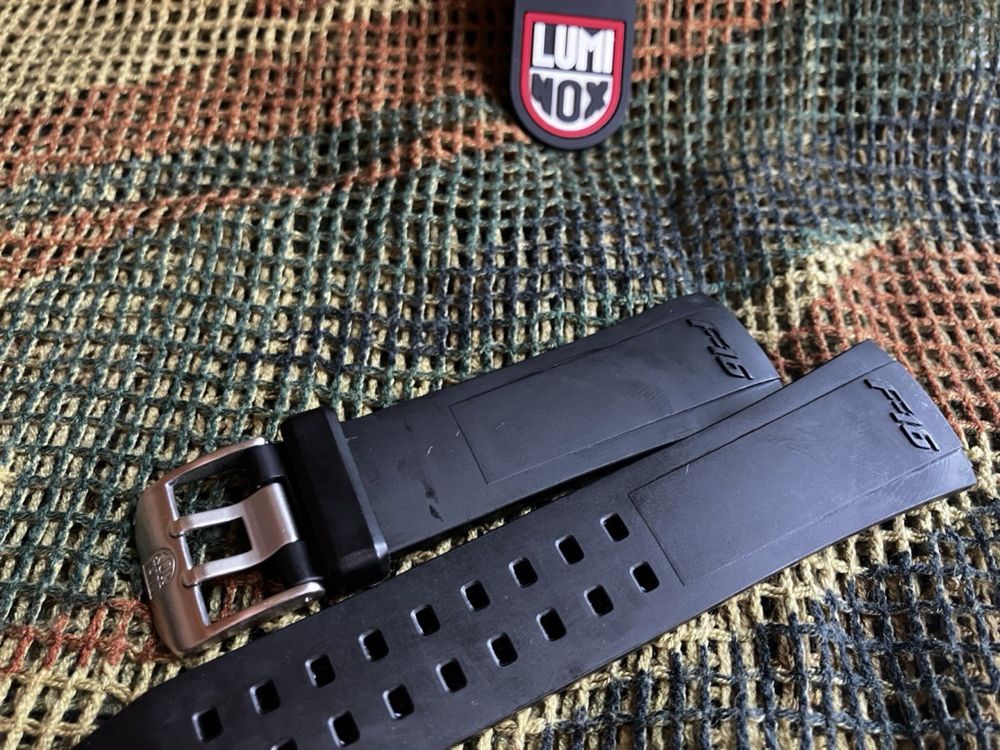 Ремешки LUMINOX фирменные