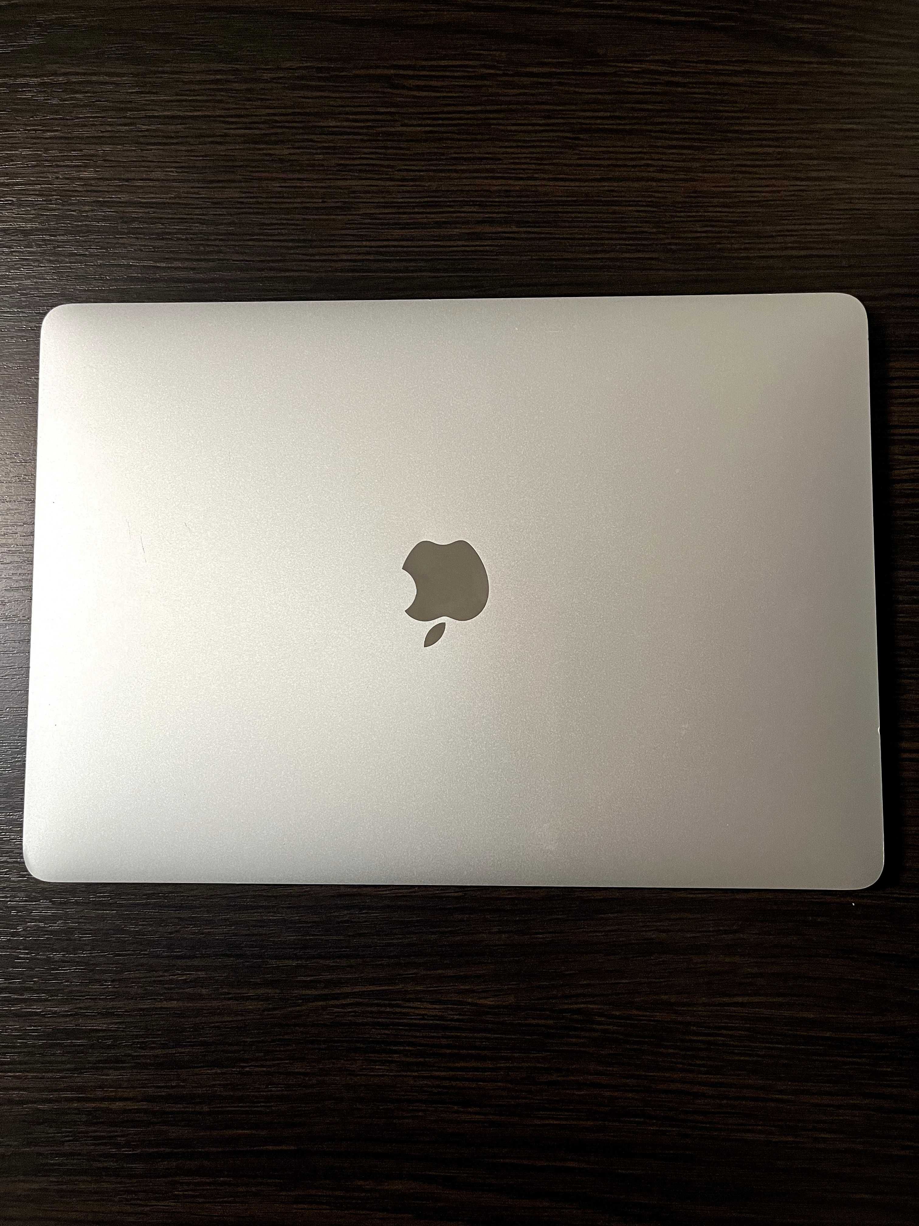 Apple MacBook Pro 13  A1989 (2019 р., 4 Thunderbolt 3) як новий