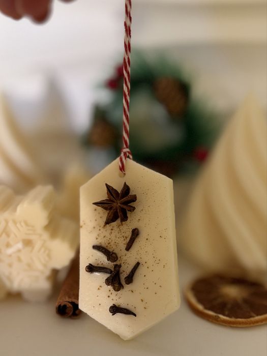 Piękna świeczka sojowa świąteczna