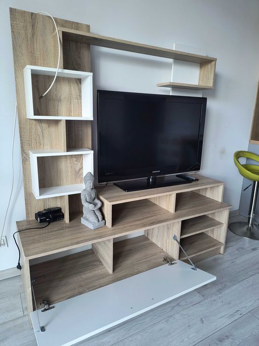 Nowoczesna szafka RTV stan bd szybka sprzedaż