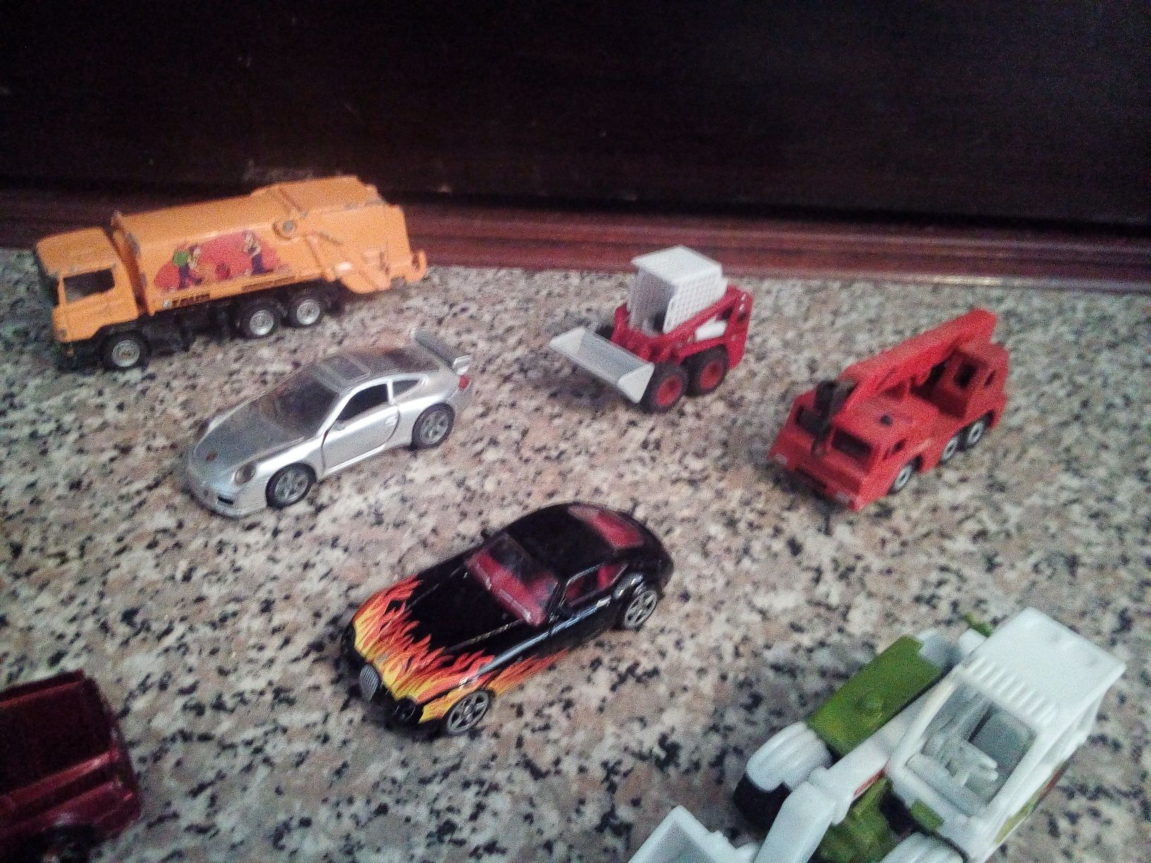 Conjunto de 10 Carrinhos Diversos