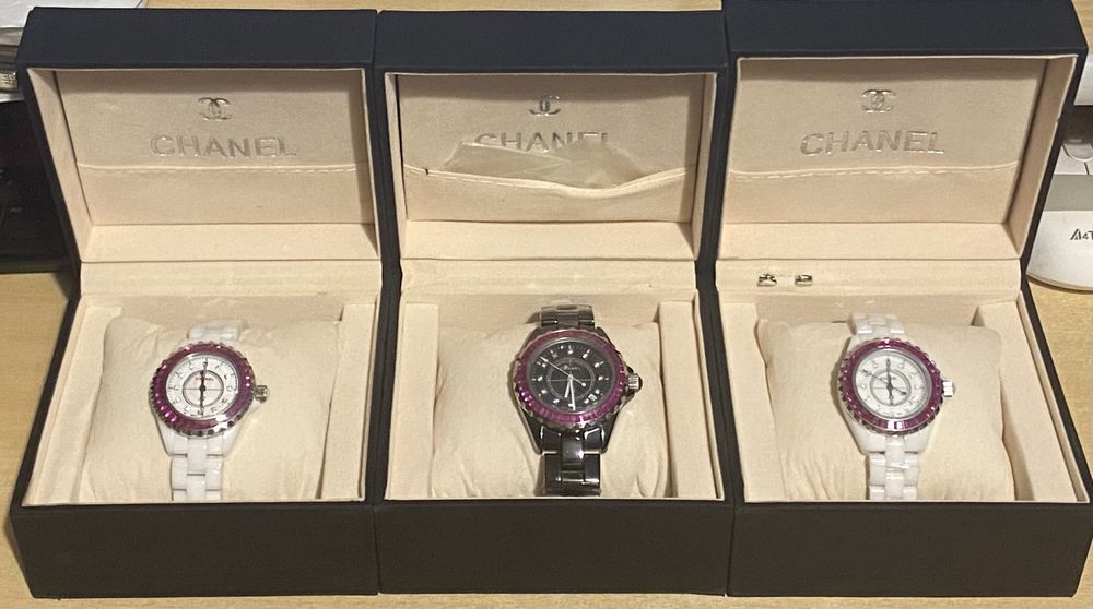 Часы женские Chanel J12