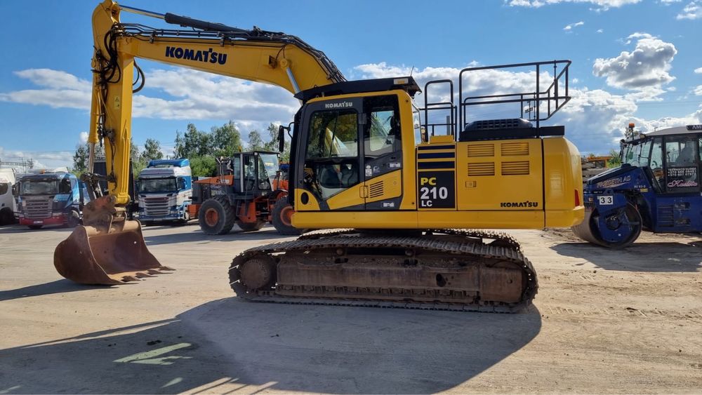 Продам экскаватор Komatsu PC 210 LC , 2018 г