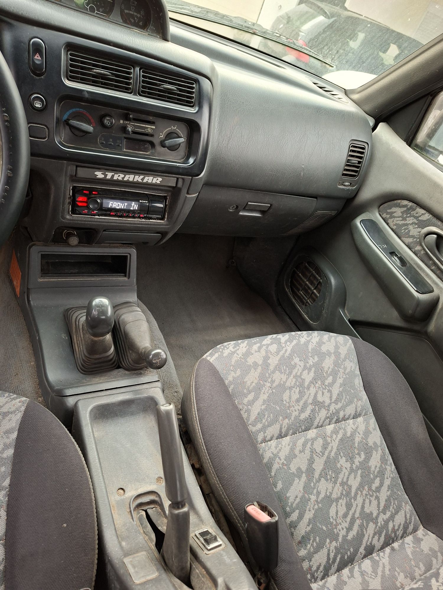 Mitsubishi L200 strakar