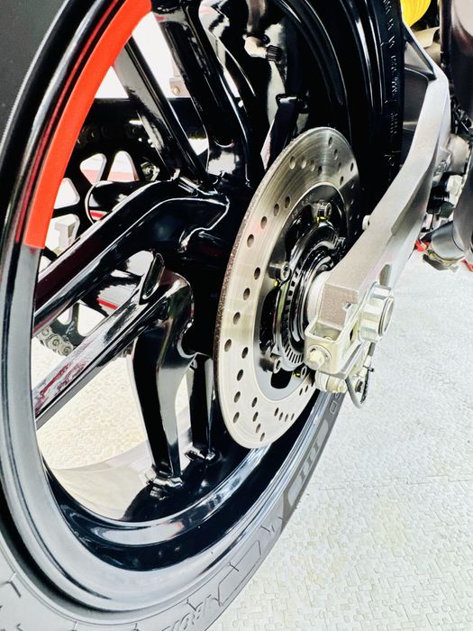 мотоцикл Ducati Monster 821 2020 р в оригіналі тільки з Японії