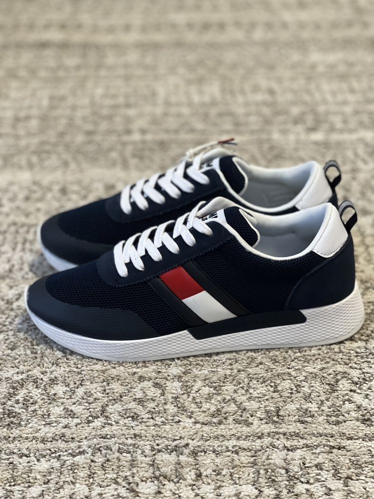 ЗНИЖКА! Кросівки Tommy Hilfiger  Jeans Flag Sneaker  EM0EM00400 40