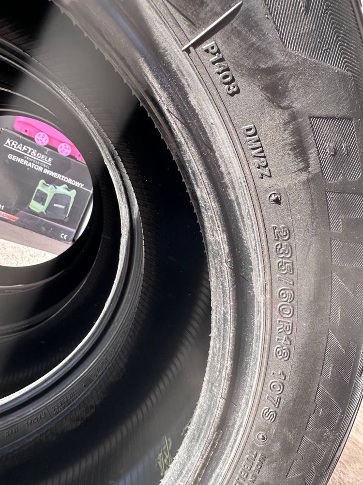 Зимові шини Rridgestone Blizzak V2 235/60 R18