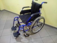 Wózek inwalidzki firmy "Mobility" niebieski