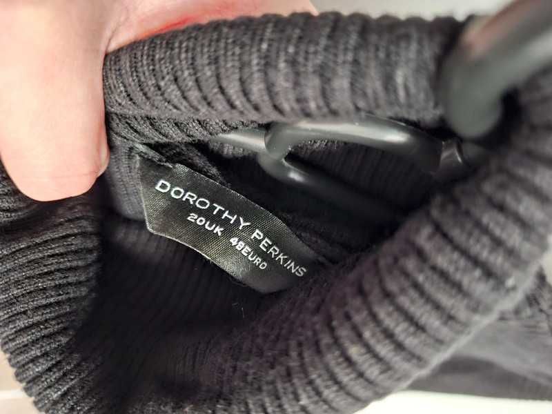 Sweter golf damski czarny prążkowany Dorothy Perkins 48