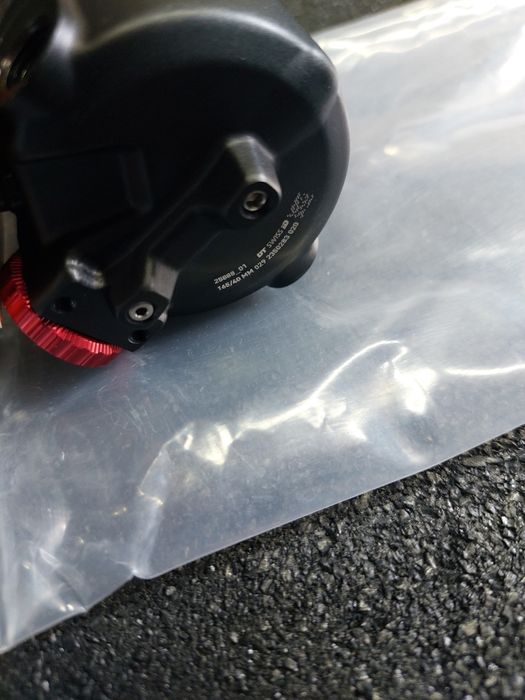 Nowy damper DT SWISS R232 ONE 165X40 Trunnion