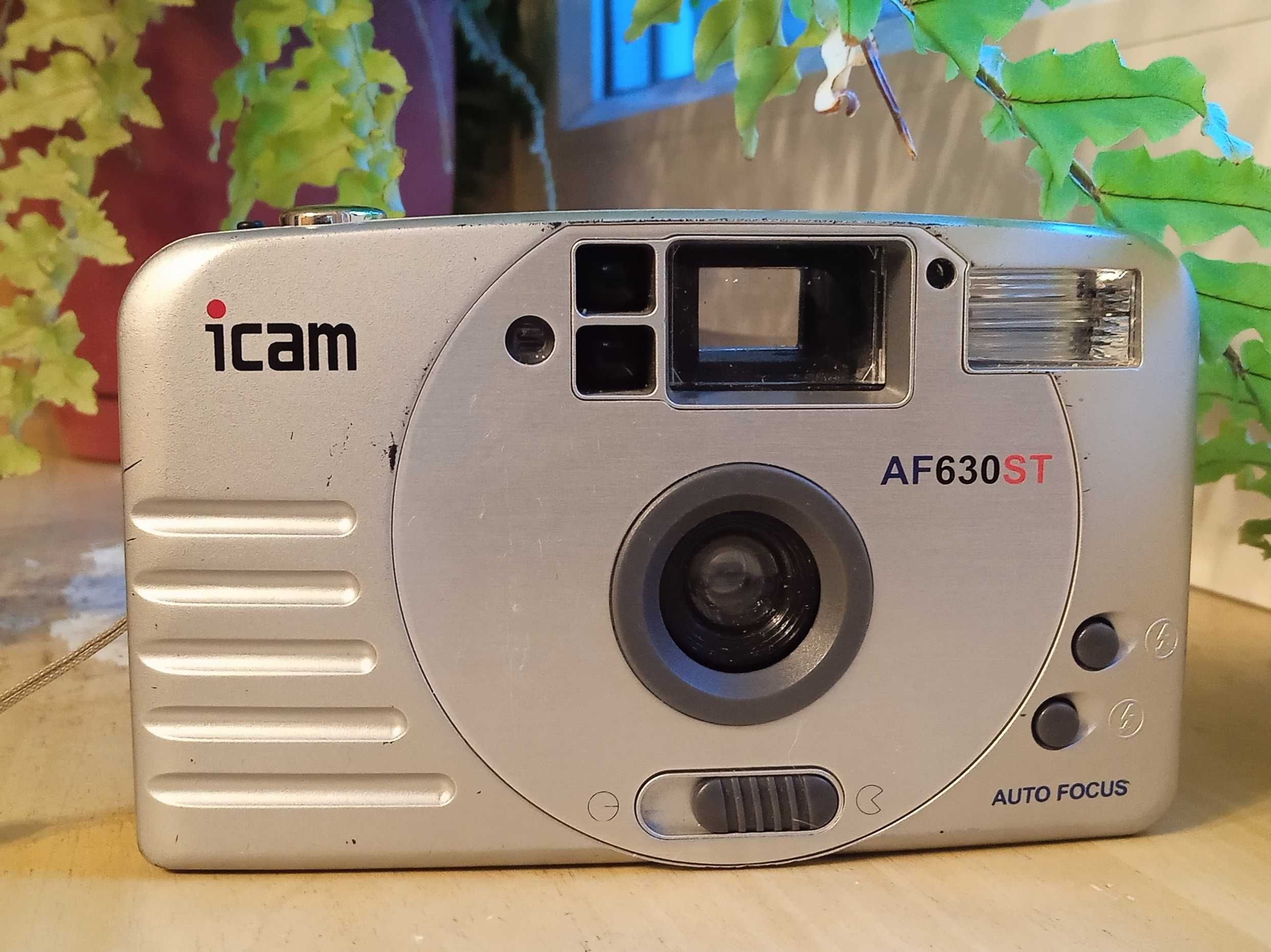 Stary aparat fotograficzny analogowy ICAM AF630ST