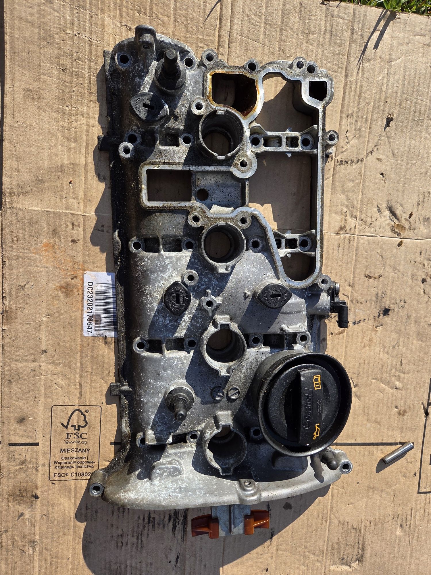 Pokrywa zaworow 1.8-2.0 TSI