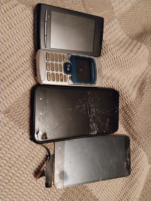 Telefonowy złom, 2 działają