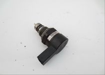 Клапан давления в топлива  2.5 TDI Volkswagen Crafter 057130764E