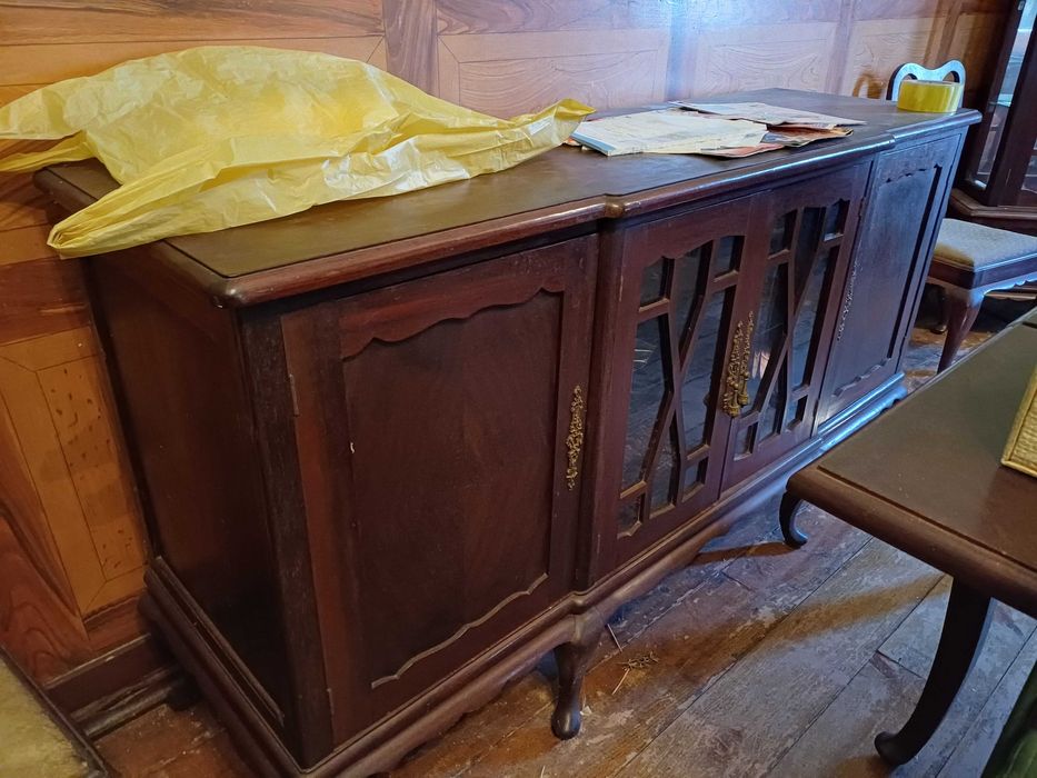 Mobilia vintage em bom  estado