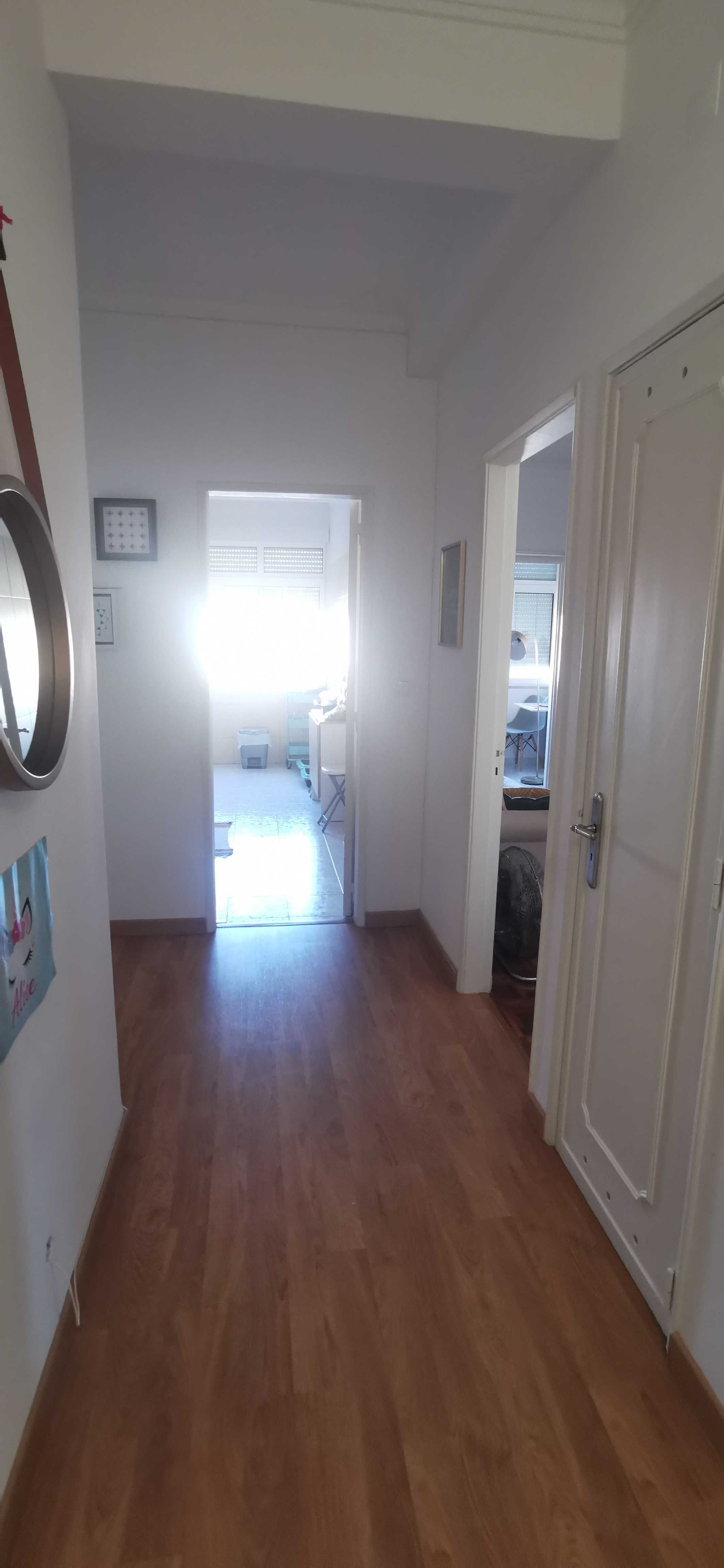 Apartamento T2 Benfica c/ parqueamento