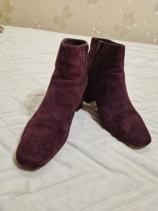 Полусапожки женские CLARKS, 39 размер,UK6,замшевые.