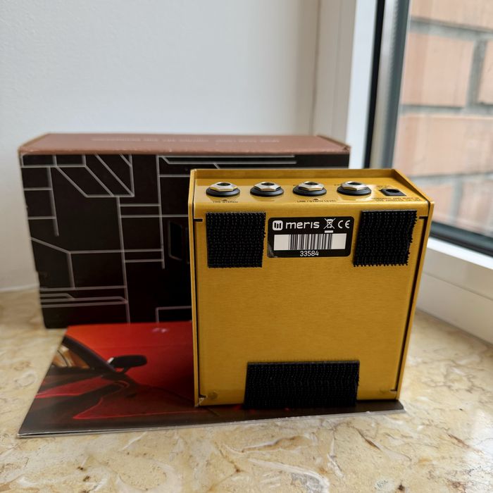 Знижка! Meris Enzo Multi-Voice Synthesizer — гітарна педаль-синтезатор