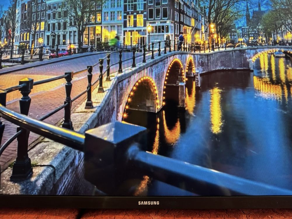 Телевізор Samsung 43" Full HD UE43T5300AUXUA