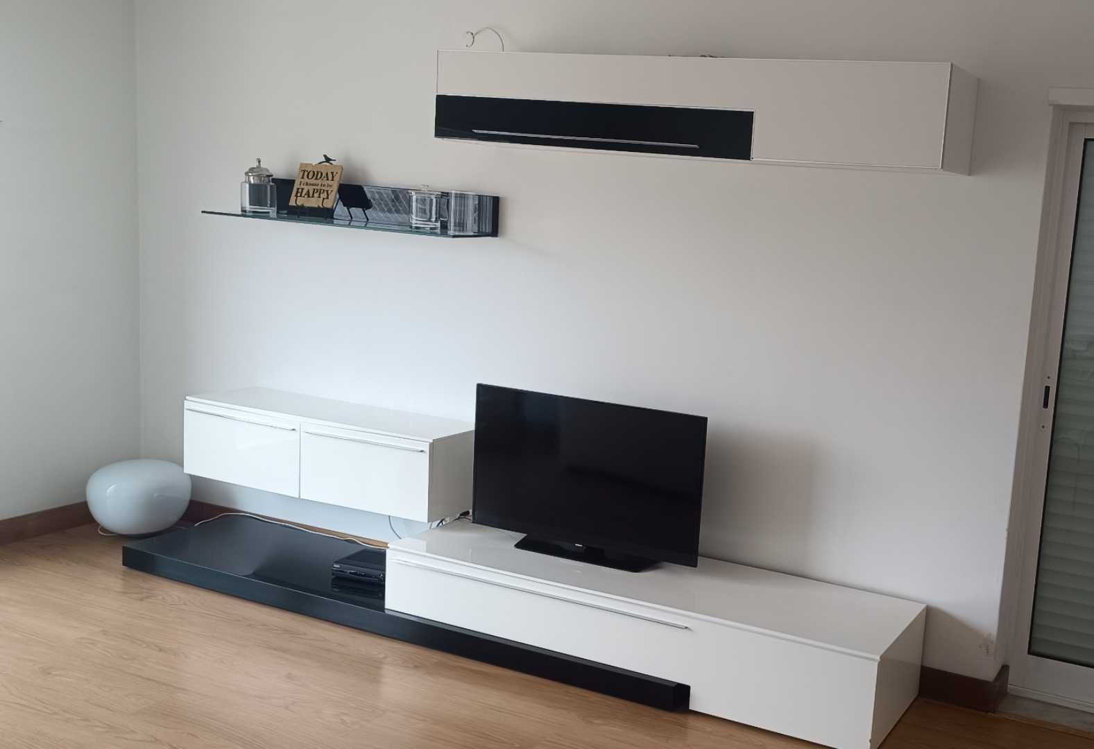 Movel TV mais armarios