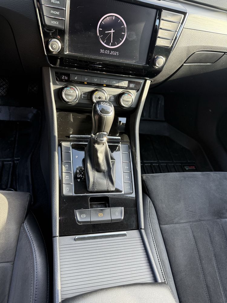 Skoda  Superb  3