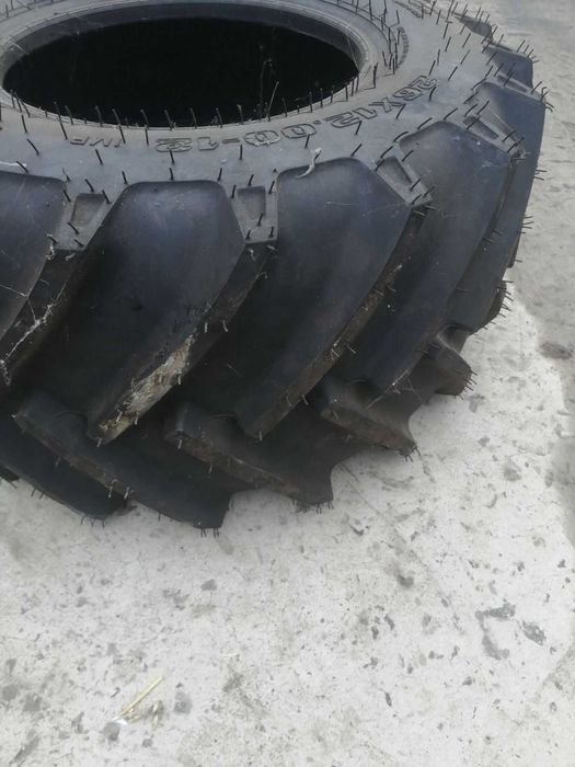 Продам нові  шини на спецтехніку.
