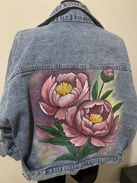 Портрети, гільзи, ручний розпис одягу і сумок