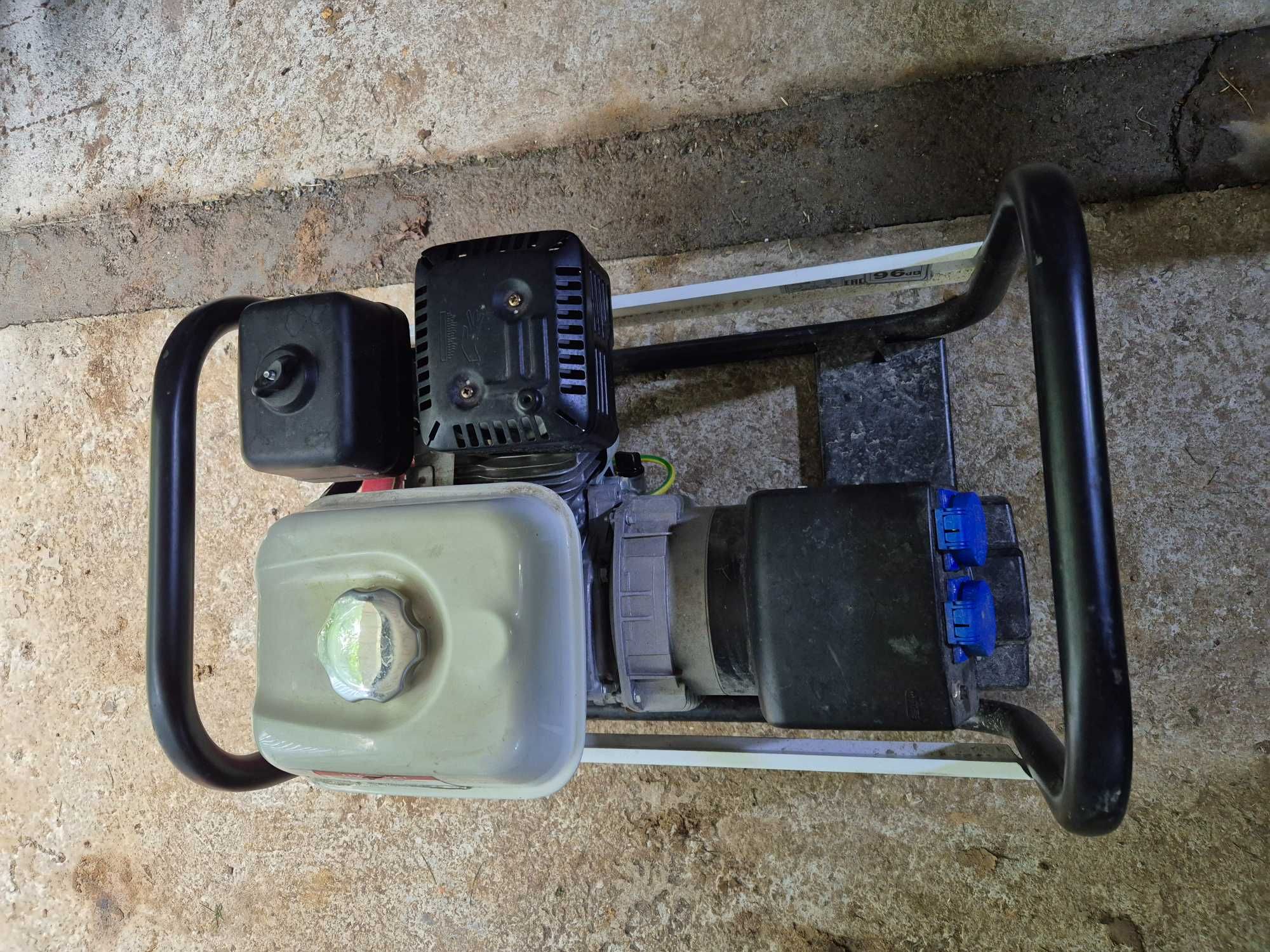 Agregat prądotwórczy Fogo FH 3001 R AVR IDEALNY STAN