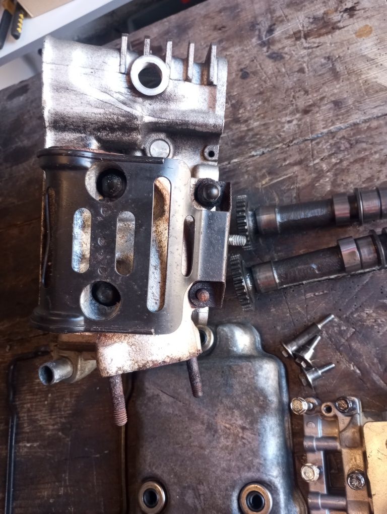 Głowica wałki rozrządu Kawasaki Vulcan VN 750 85 - 06r nr1.173