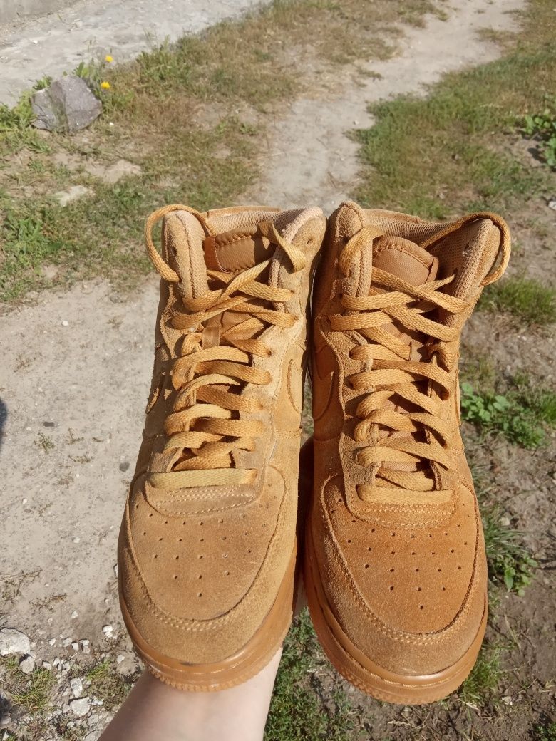 Ботинки Nike Air.