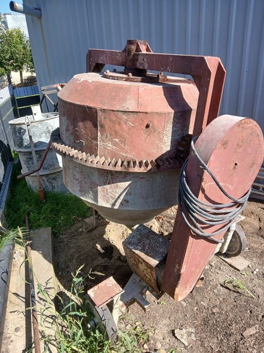 Betoniarka Zremb 250l w bdb stanie