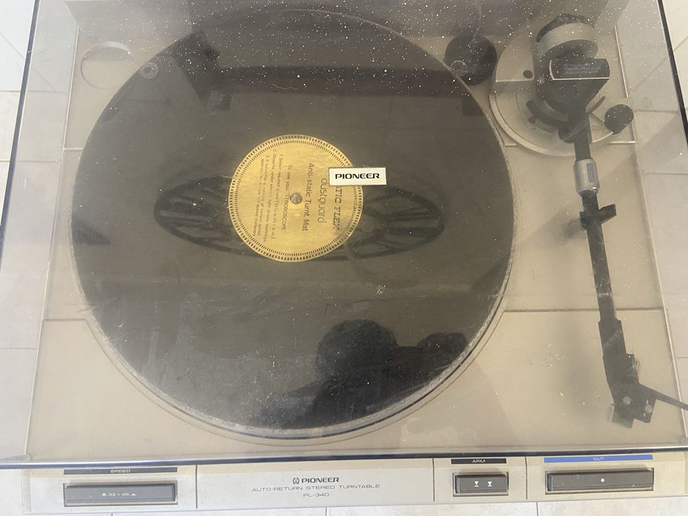 2 Gira discos Thorens e pioneer