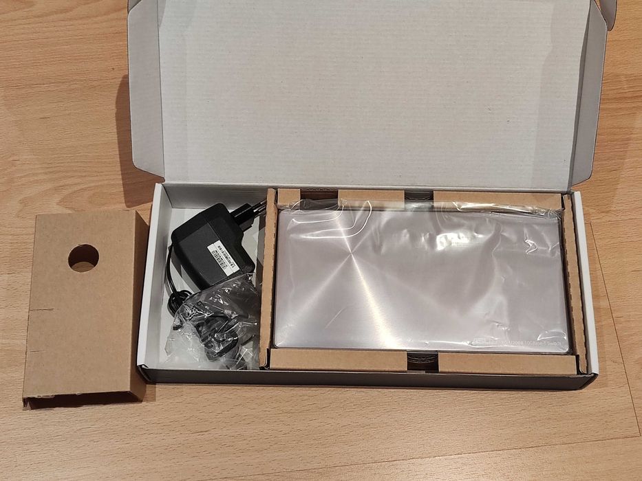 Switch Asus XG-U2008 10 Portas 10 Gigabit