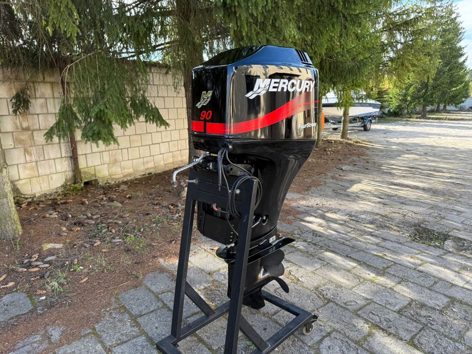 Silnik zaburtowy Mercury 90 4T