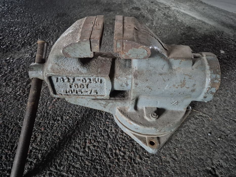 Слюсарні лищата великі