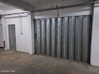 Garagem Box com 30m2.